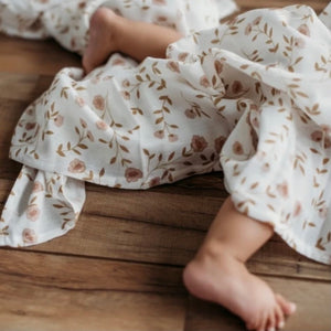 Wild Flower Swaddle - White