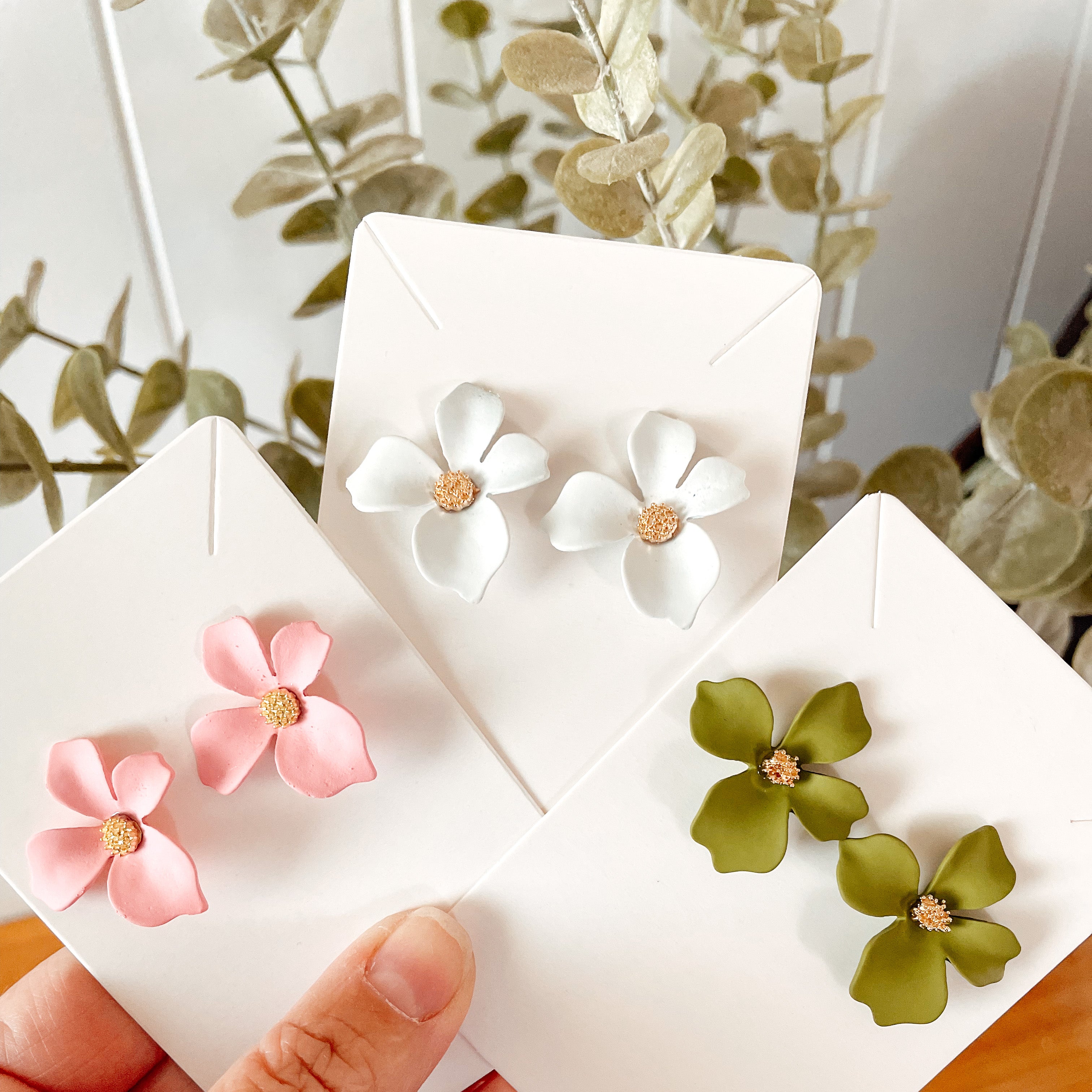 White Flower Studs
