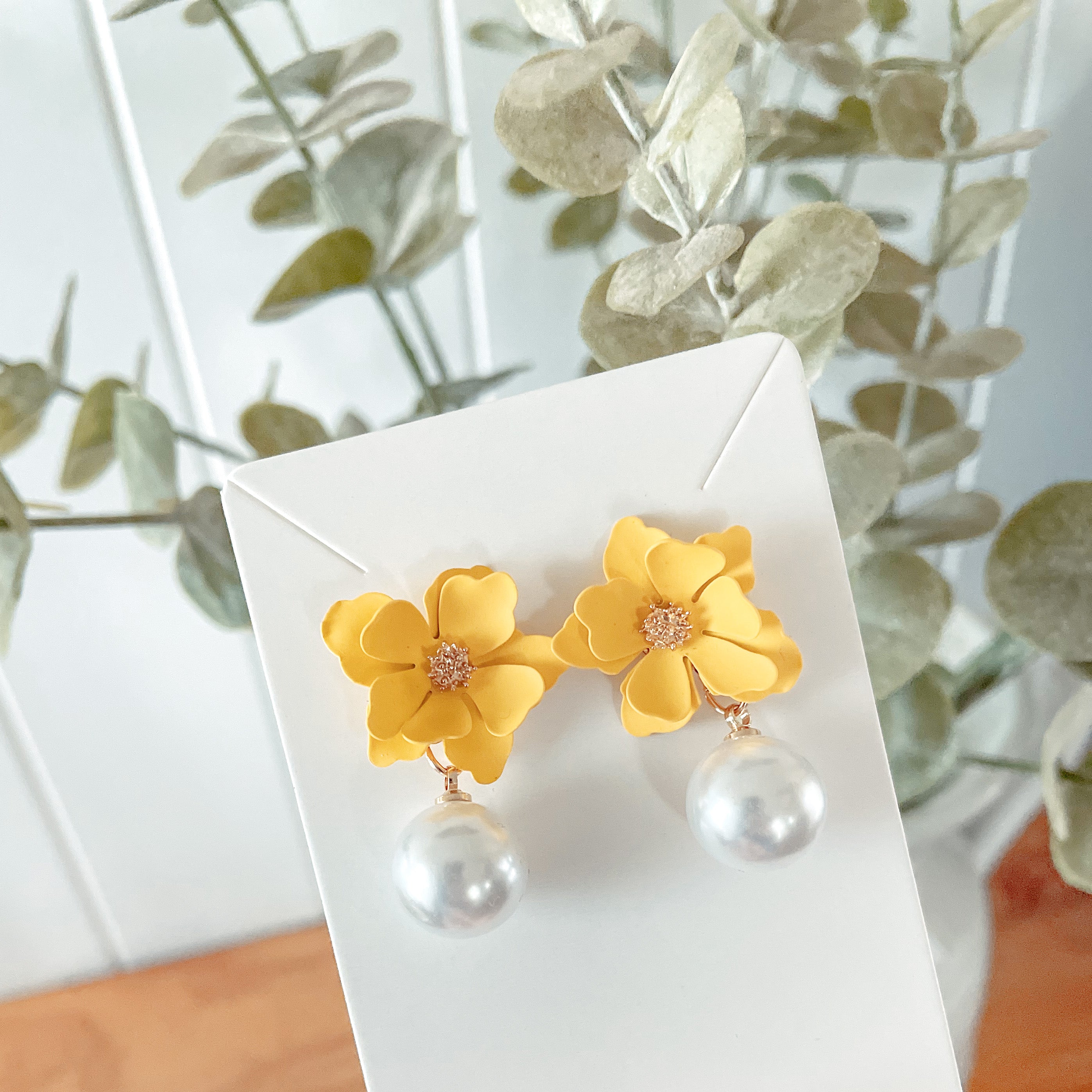 Yellow Pearl Drop
